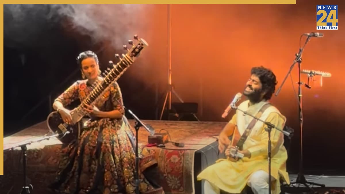 Arijit Singh: 'मैं नर्वस हूं…', प्लेबैक सिंगिंग छोड़ने के बाद फिर से स्टेज पर लौटे अरिजीत सिंह, अनुष्का शंकर के साथ किया परफॉर्म