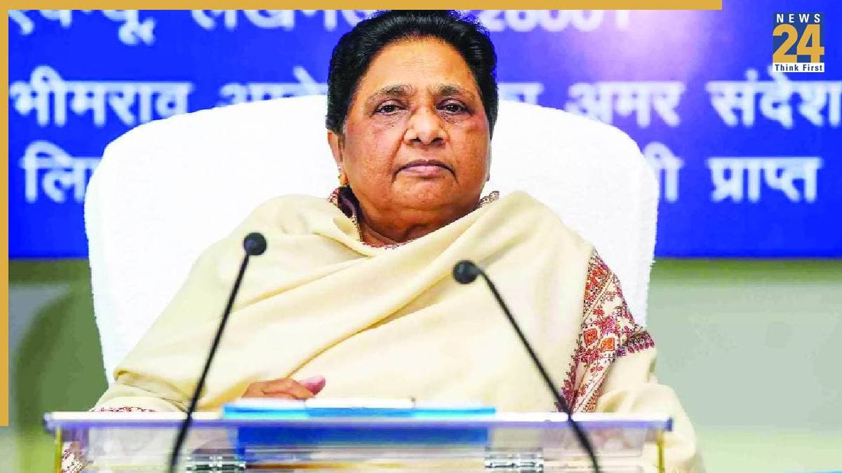 'अकेले लड़ेंगे UP विधानसभा चुनाव', बसपा सुप्रीमो मायावती का ऐलान, गठबंधन की खबरों को नकारा