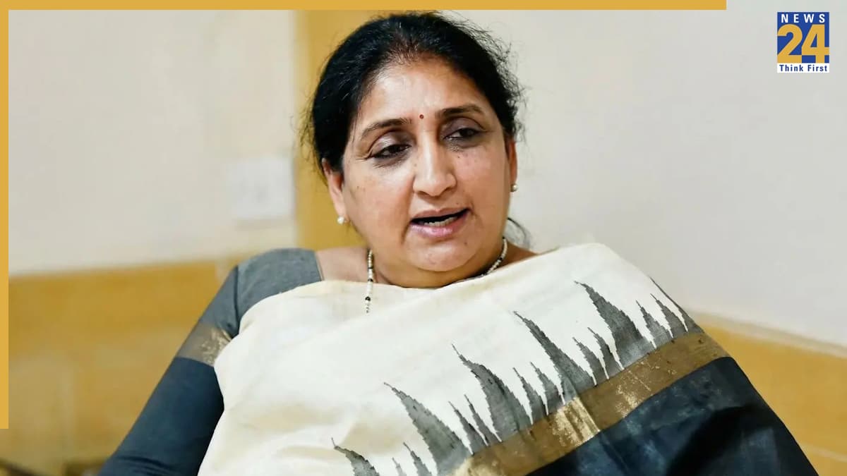 डिप्टी सीएम सुनेत्रा पवार को मिली एक और बड़ी जिम्मेदारी, सर्वसम्मति से चुनी गईं NCP की राष्ट्रीय अध्यक्ष