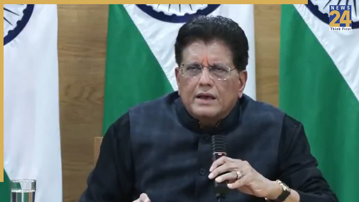 PM मोदी से पहले डोनाल्ड ट्रंप ने क्यों किया ट्रेड डील का ऐलान? सरकार ने विपक्ष के सवाल का दिया जवाब