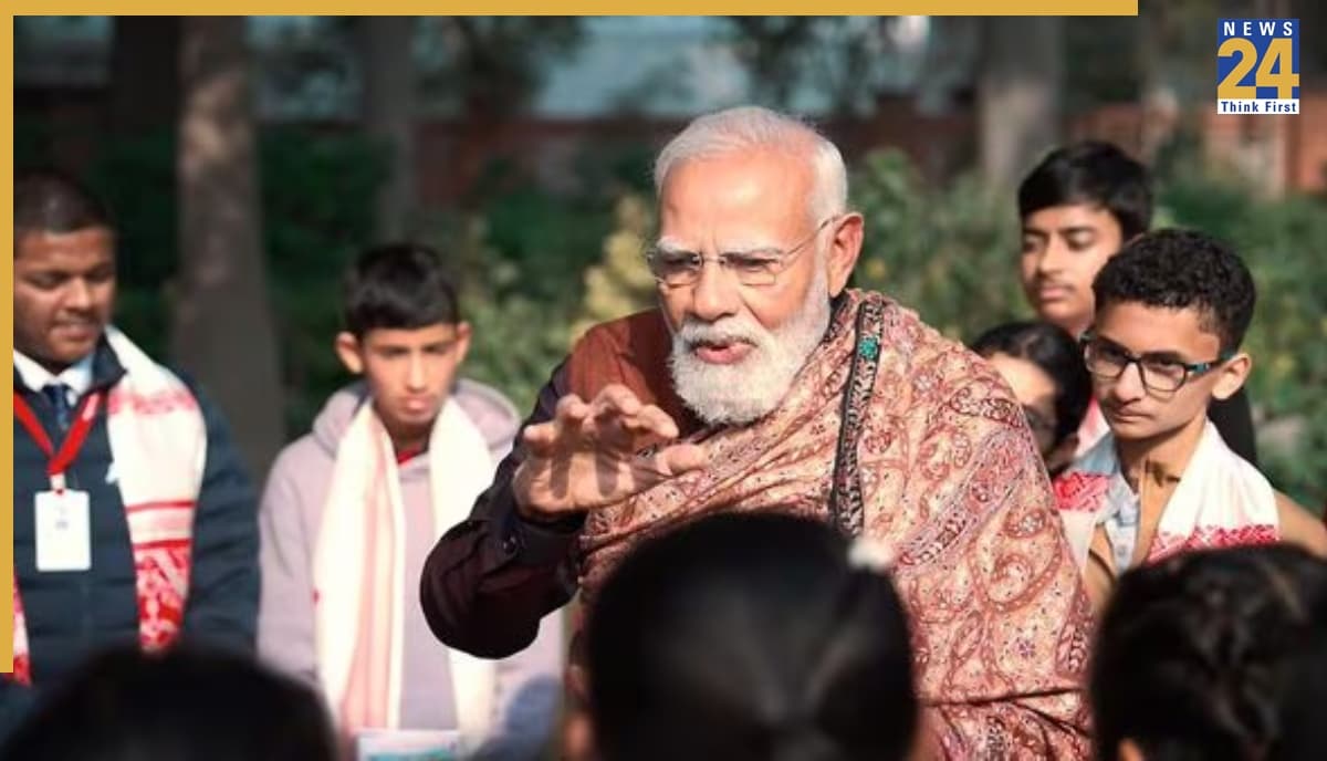 परीक्षा पे चर्चा में PM मोदी ने छात्रों को दिए सफलता के सूत्र, कहा – 'मार्क्स नहीं, संपूर्ण विकास हो असली लक्ष्य'