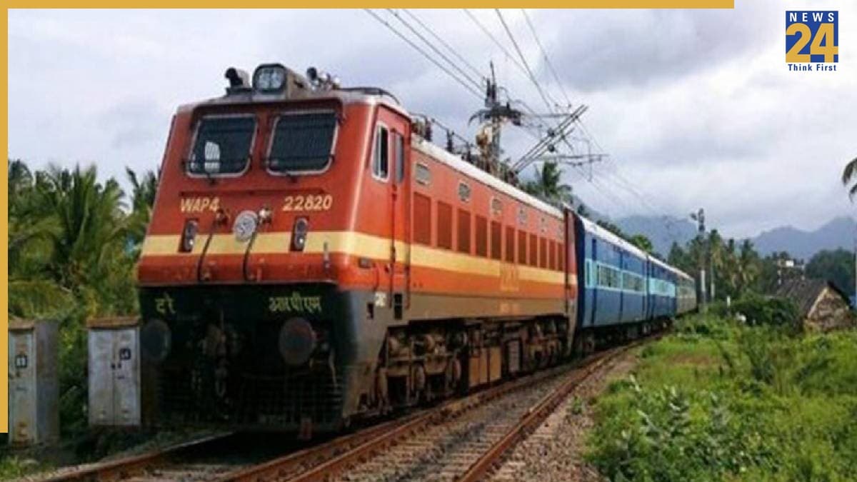 ‘कवच’ सिस्टम से 90% तक घटी ट्रेन दुर्घटनाएं', रेलवे सुरक्षा को लेकर सरकार ने किया बड़ा दावा
