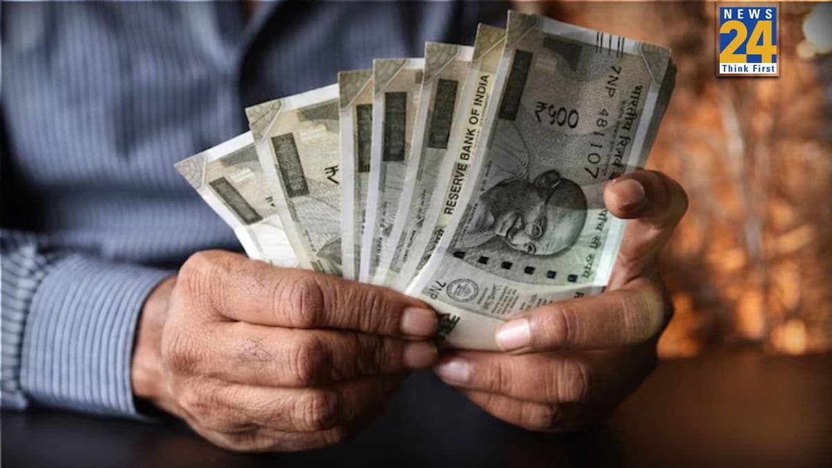 Income Tax Slab Changes: टैक्‍स स्‍लैब में क‍ितना हुआ बदलाव? सैलरी पाने वाले जान लें काम की बात