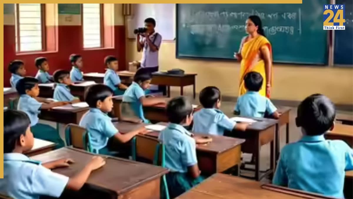 शिक्षामित्रों की सैलरी बढ़ी, इस तारीख को अकाउंट में आएगा बढ़ा हुआ वेतन