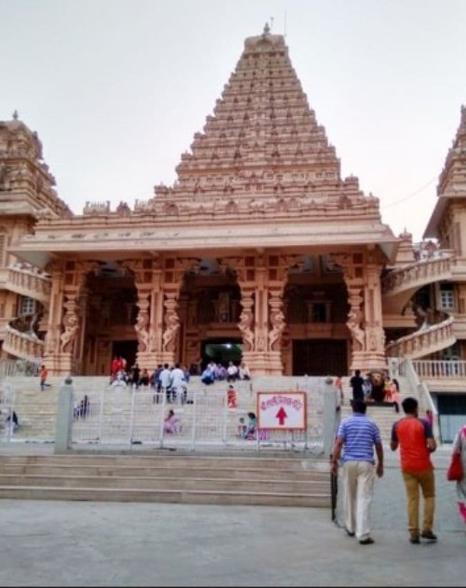 छतरपुर मंदिर