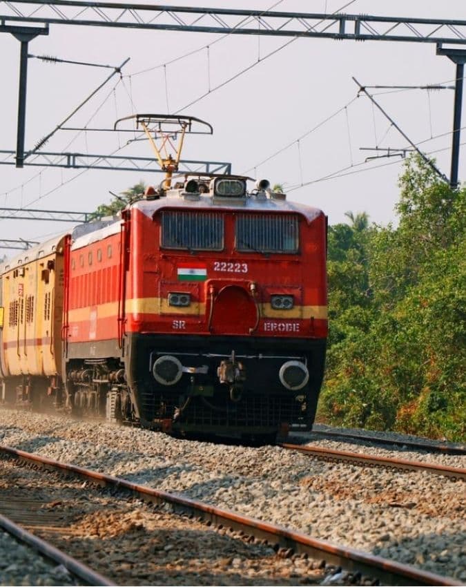 ट्रेन टिकट कैंसिलेशन और रिफंड के नियम