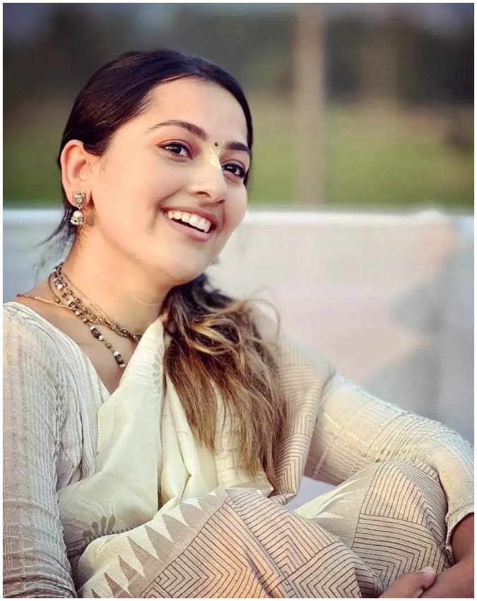 अनघा भोसले