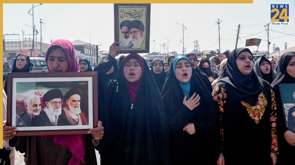 Khamenei 02