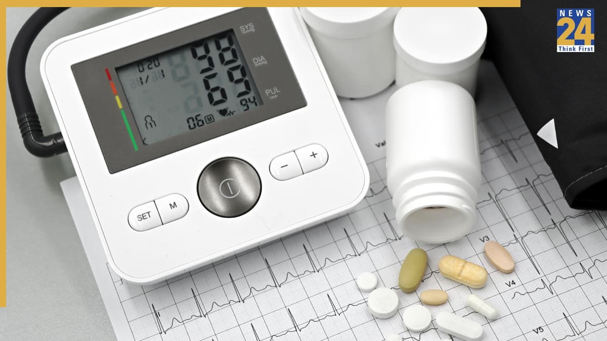 Low BP Remedies: अचानक लो बीपी हो जाए तो क्या करें? ये 3 उपाय बचा सकते हैं आपकी जान!