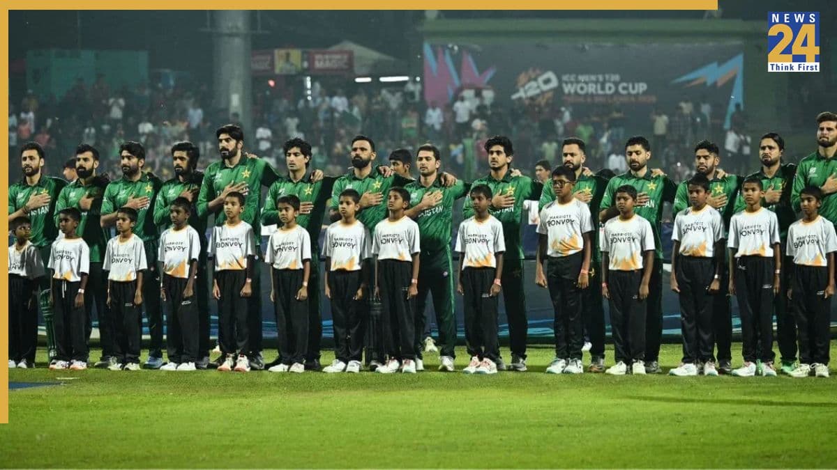 T20 World Cup 2026 से बाहर होने के बाद भी पाकिस्तान होगा मालामाल, इतने करोड़ का मिलेगा इनाम