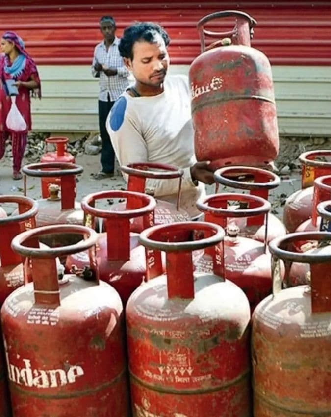 जमाखोरी और कालाबाजारी पर सख्त नजर
