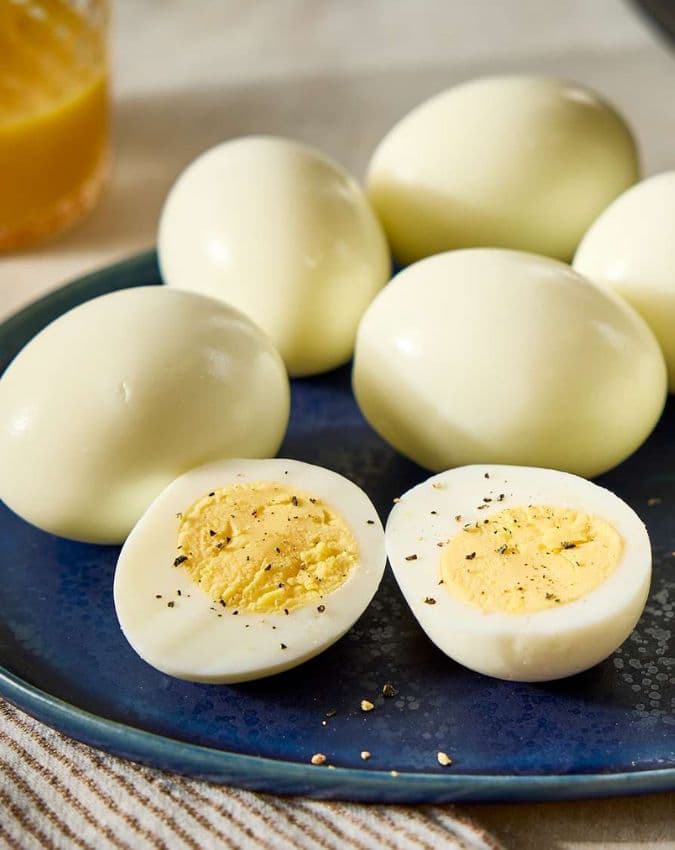 उबला अंडा या एग भुर्जी