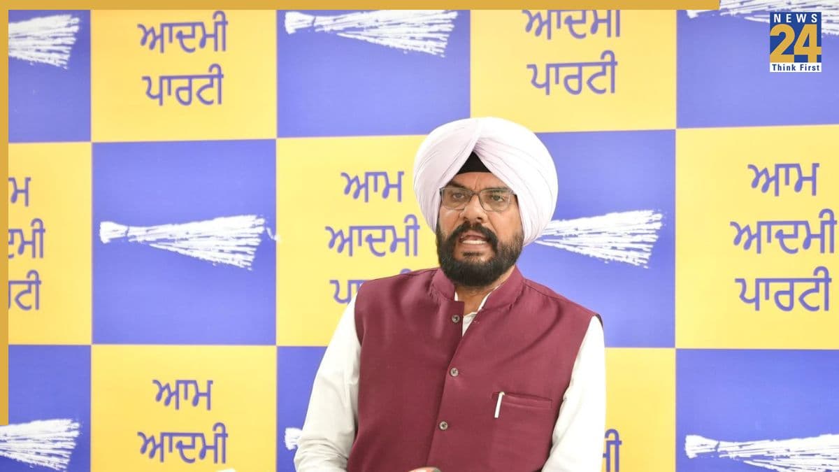अगर सुखबीर बादल ऐसा मॉडल पेश करना चाहते हैं, तो वे सभी 117 चुनाव क्षेत्रों में आपराधिक पृष्ठभूमि वाले उम्मीदवारों की घोषणा क्यों नहीं कर देते : कुलदीप धालीवाल