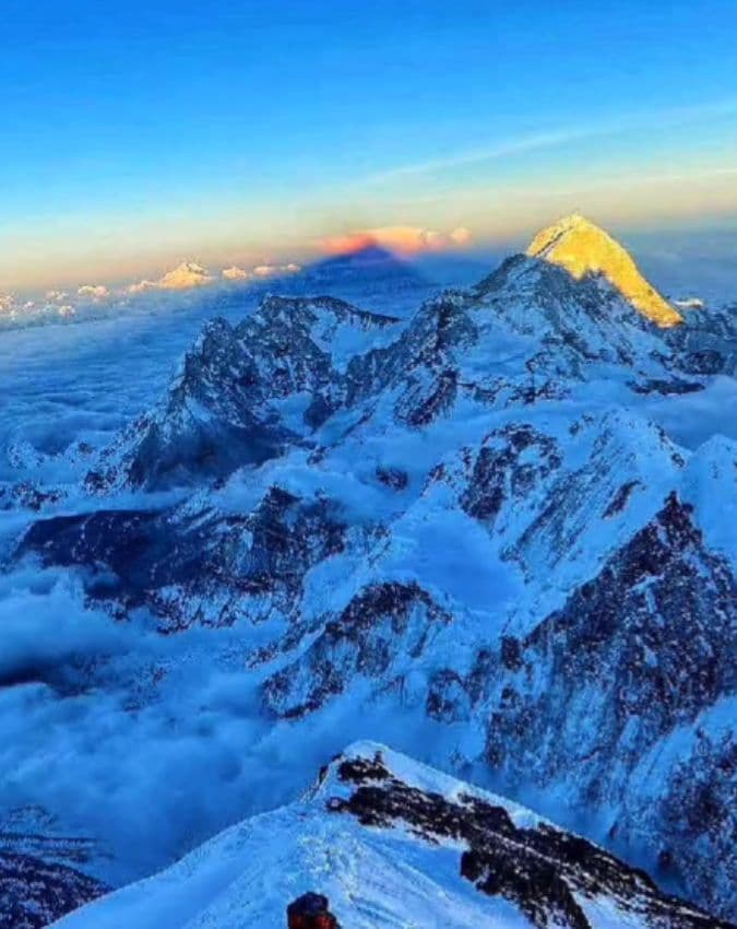 क्या है Seven Volcanic Summits चैलेंज?