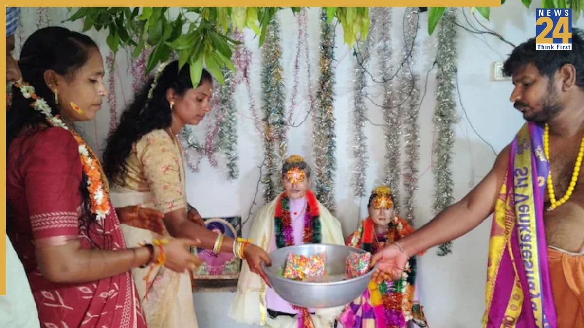 23 साल से मृत बेटे की शादी रचा रहे माता-पिता, हैरान कर देगी तेलंगाना की ये अनोखी परंपरा