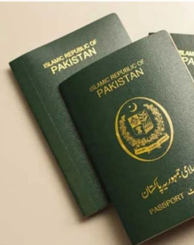 पाकिस्तानी पासपोर्ट पर बढ़ती पाबंदियां