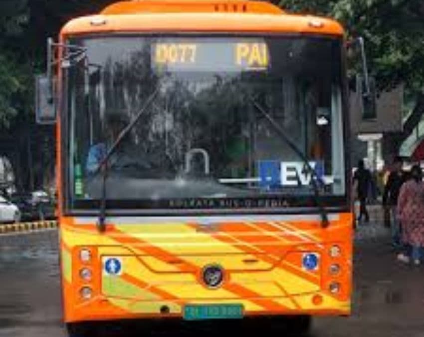 बस के रंग के आधार पर कोड   