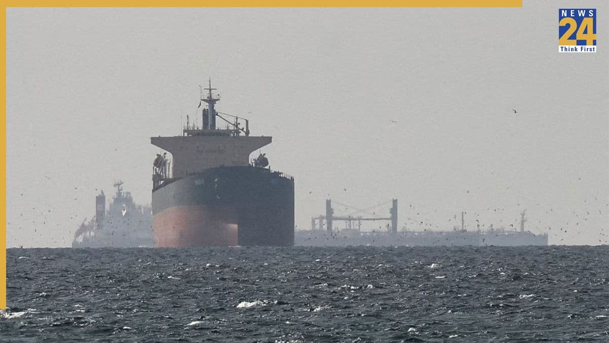 गुडन्यूज! भारत की ओर बढ़ रहे 94,000 मीट्रिक टन LPG से भरे दो जहाज, सरकार ने दी अहम जानकारी