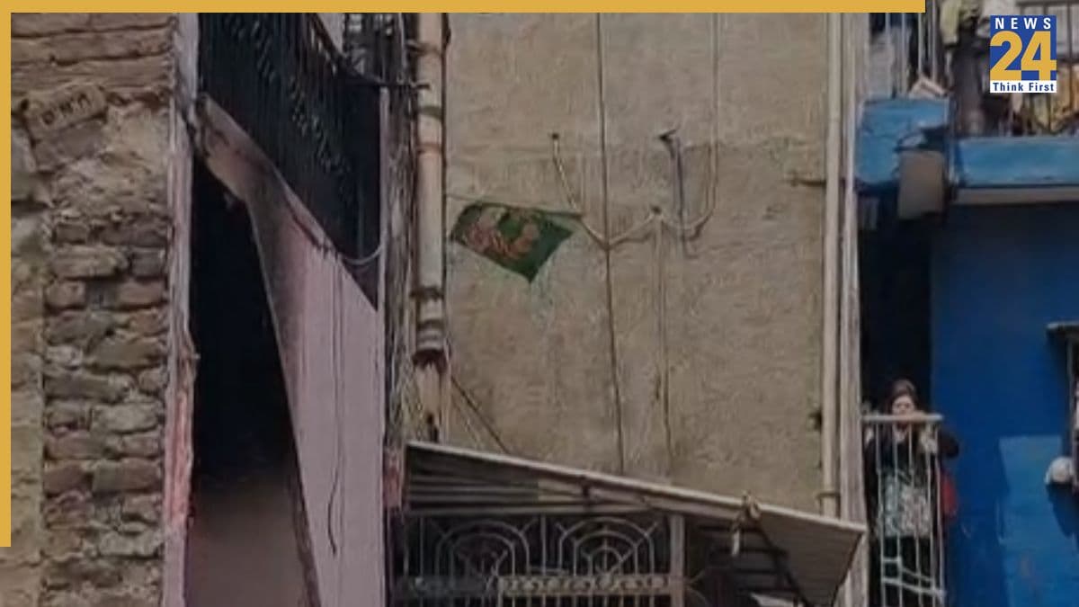 पहले शॉर्ट सर्किट, फिर सिलेंडर ब्लास्ट… सूरत के एक घर में भीषण आग, 4 महिलाएं और 1 बच्चा जिंदा जले
