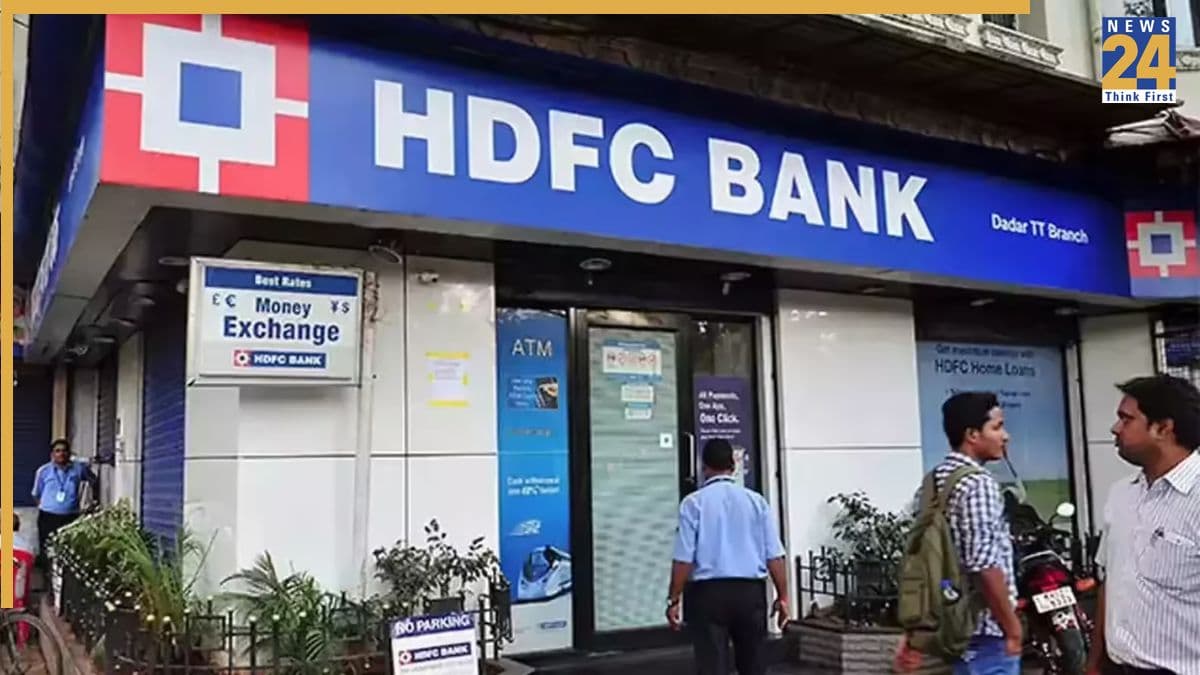 HDFC Bank Crisis: चेयरमैन के इस्तीफे पर मचा घमासान! बैंक ने बुलाई बाहरी जांच टीम; नैतिकता और मूल्यों की दुहाई के पीछे क्या है असली कहानी?