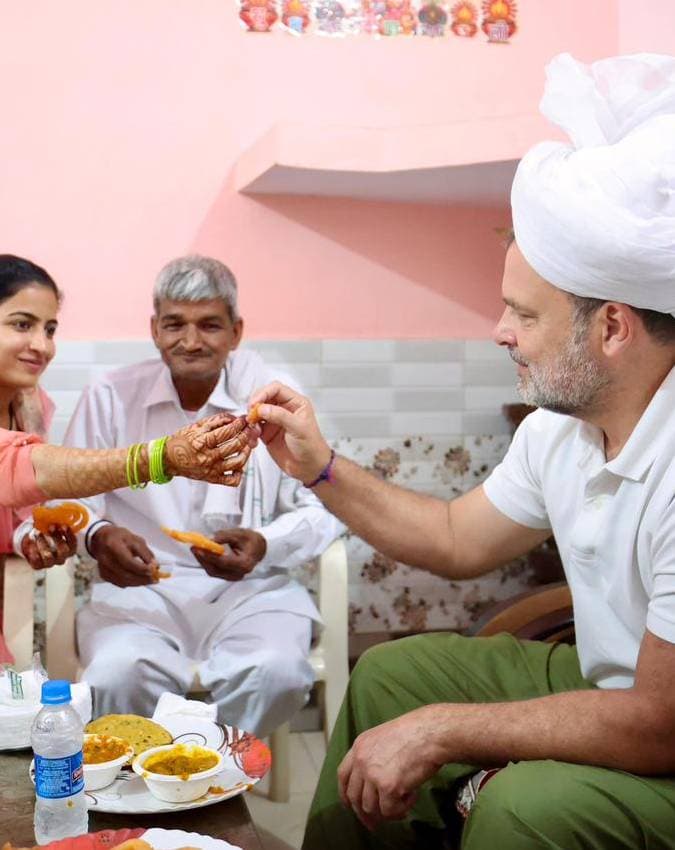 सांसद दीपेंद्र भी रहे साथ
