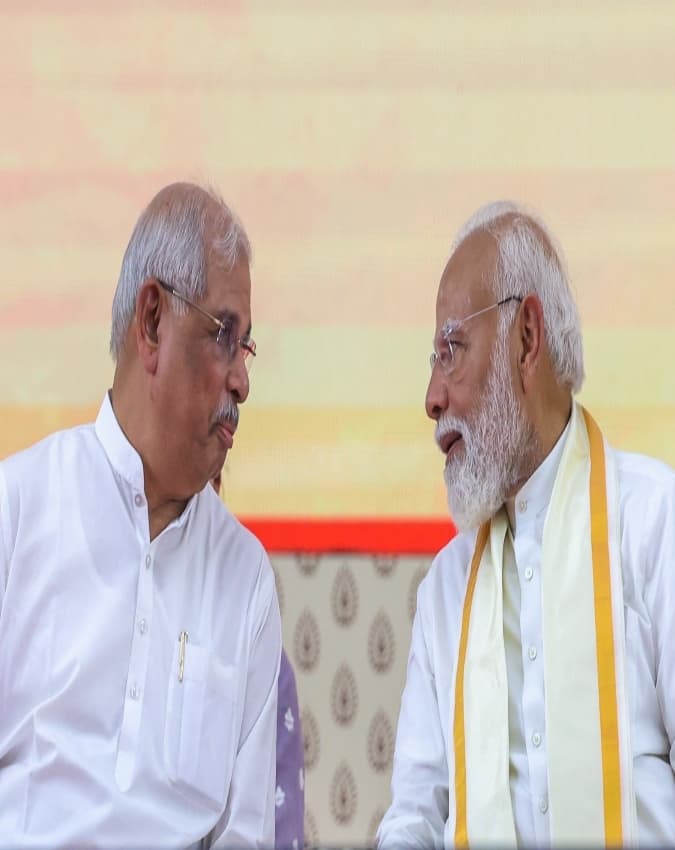 पीएम मोदी ने केरल के राज्यपाल से की चर्चा