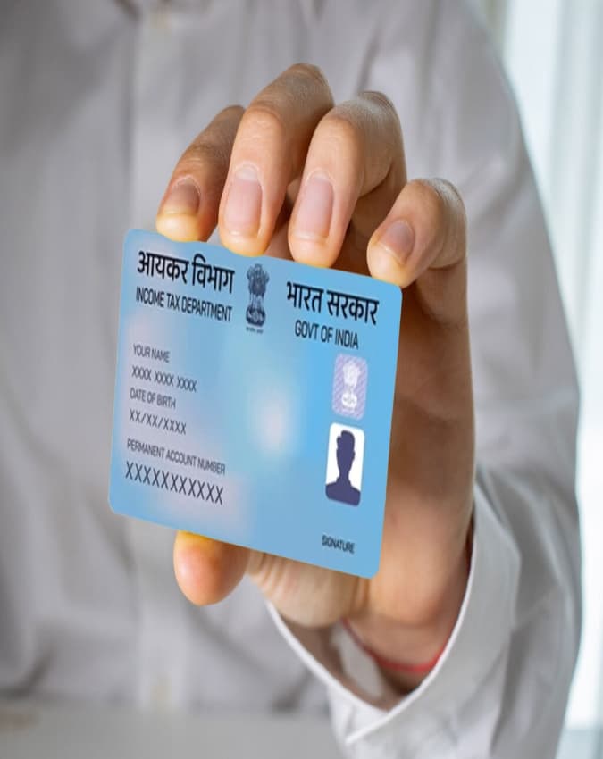 पैन कार्ड को भी कर लें अपडे