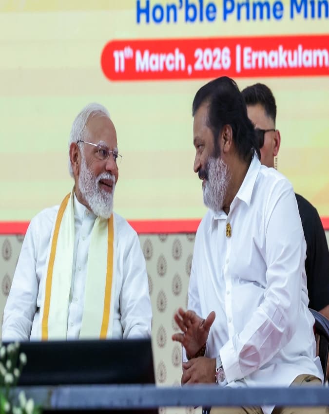 पीएम मोदी ने केंद्रीय मंत्री सुरेश गोपी से की बातचीत