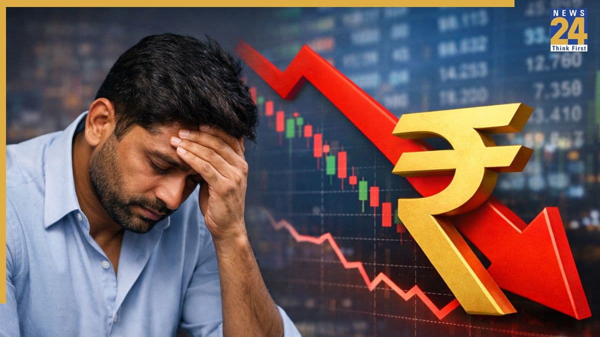 पहली बार 93 के पार पहुंचा डॉलर, 93.12 के रिकॉर्ड निचले स्तर पर लुढ़का; जानें जेब पर क्या होगा असर