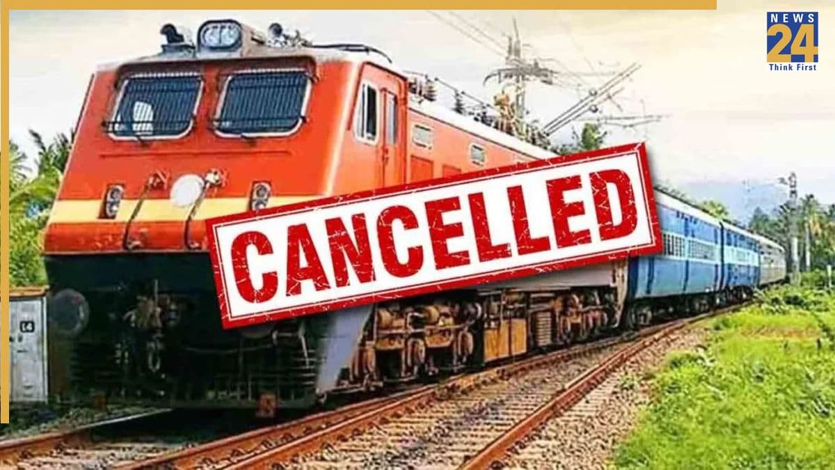 Trains Cancelled: दिल्ली होकर जाने वाली 21 ट्रेनें रद्द, कई रूट बदले; 17 और 18 मार्च को सफर से पहले जरूर चेक करें लिस्ट