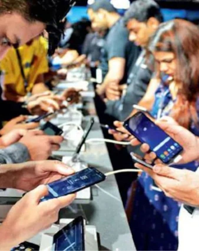 आम लोगों से पहले कहां इस्तेमाल होता था इंटरनेट