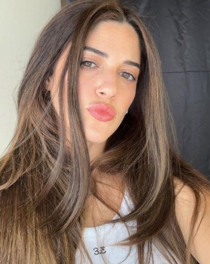 कौन है Izabelle Leite?