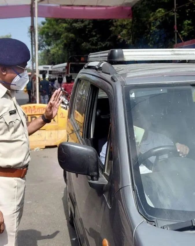 पुलिस करती है नियमित जांच