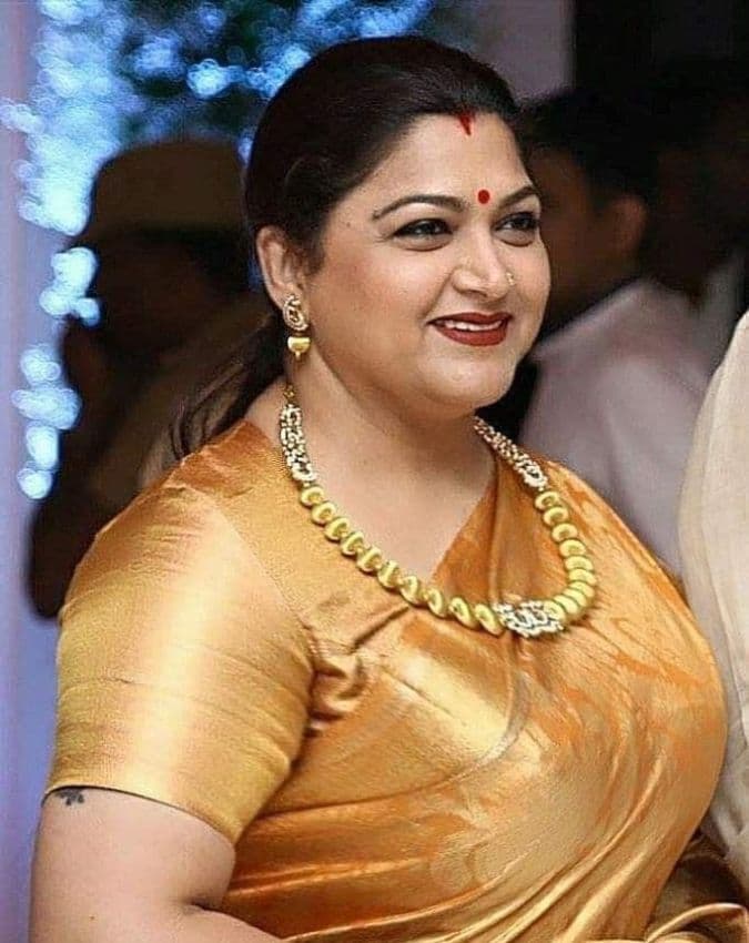  खुशबू सुंदर