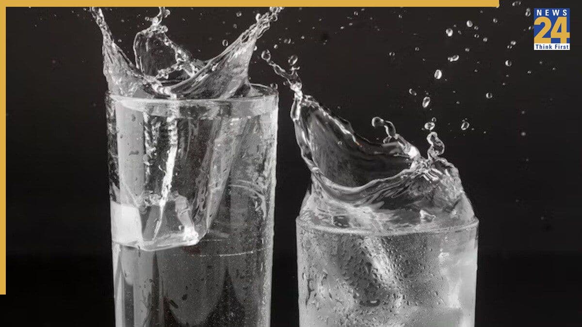 ठंडा पानी पीने का क्या असर होता है? जानिए गर्मियों में चिल्ड पानी से शरीर पर पड़ने वाले प्रभाव
