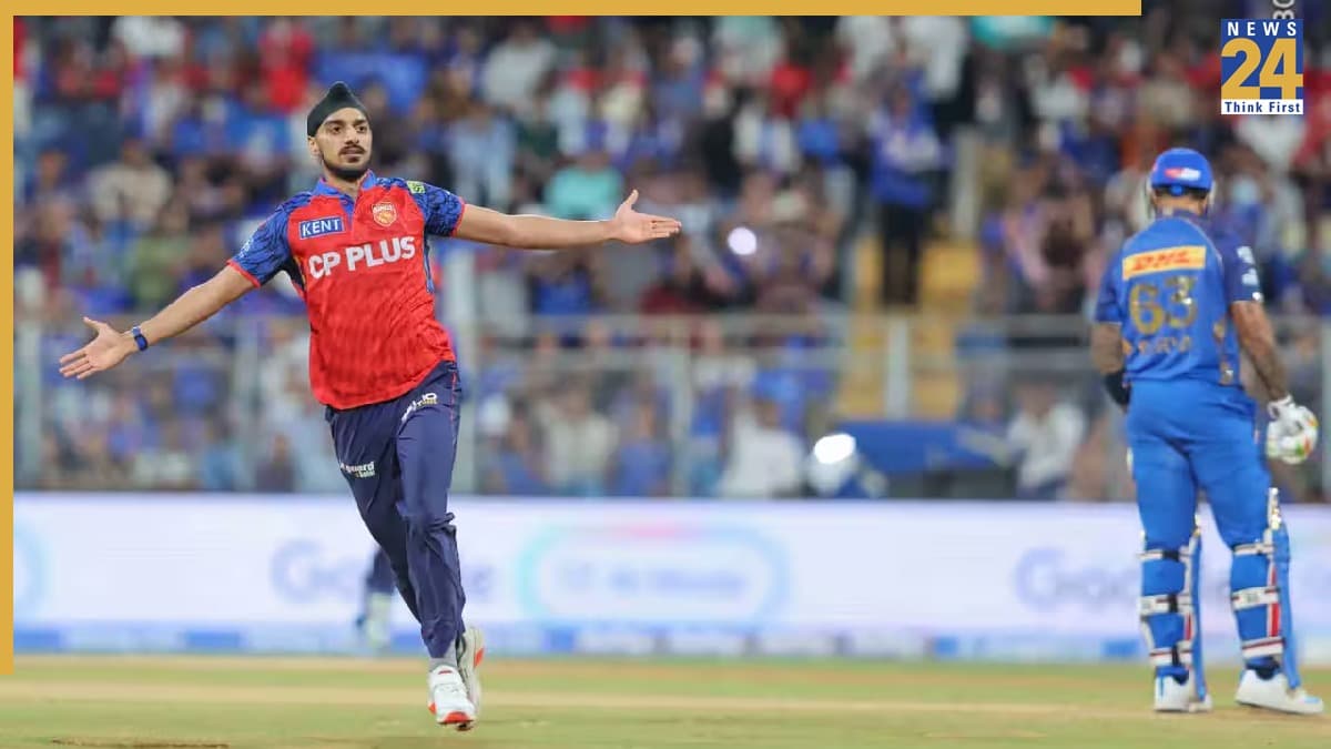 MI vs PBKS: अर्शदीप सिंह ने मुंबई के खिलाफ रच दिया इतिहास, ऐसा करने वाले बने पहले गेंदबाज