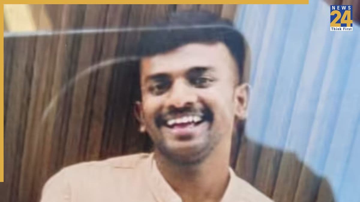 'वेस्टर्न स्टाइल' में प्रपोज के बहाने प्रेमी की आंखों पर पट्टी बांधकर कुर्सी से बांधा, फिर केरोसिन डालकर जिंदा जलाया; खुद बनाती रही VIDEO