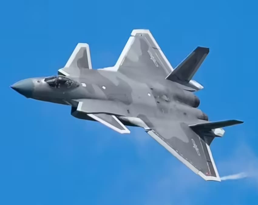 चीन का चेंगदू J-20