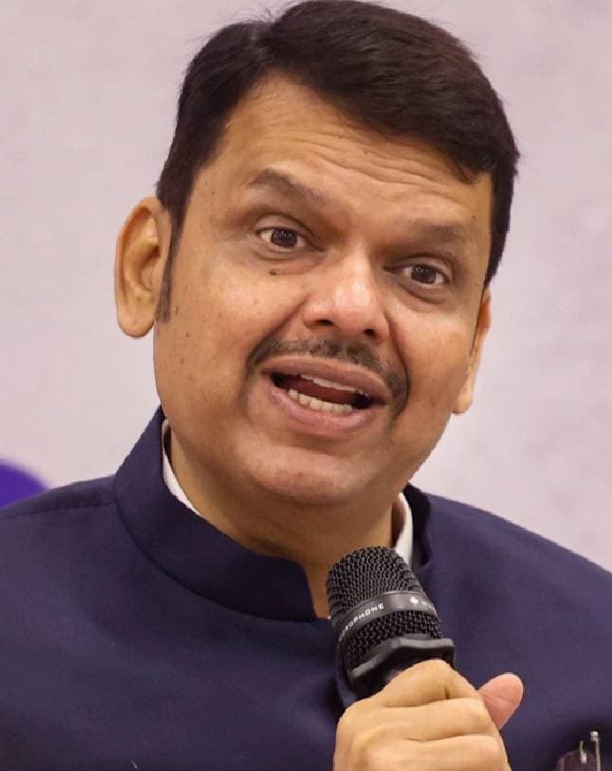 देवेंद्र फडणवीस ने कहां से की पढ़ाई?