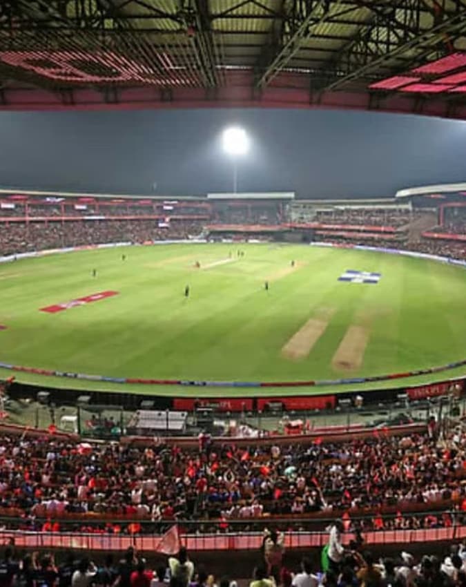 180 टिकट बेचे थे