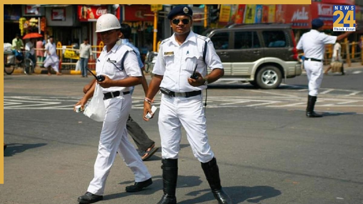 Kolkata Police uniform