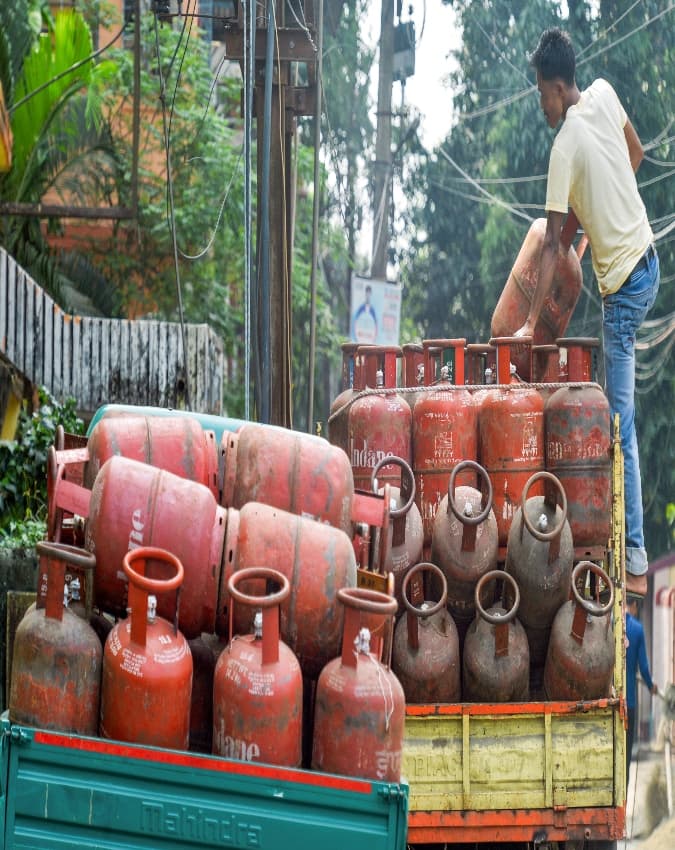 जंग और सप्लाई का संकट