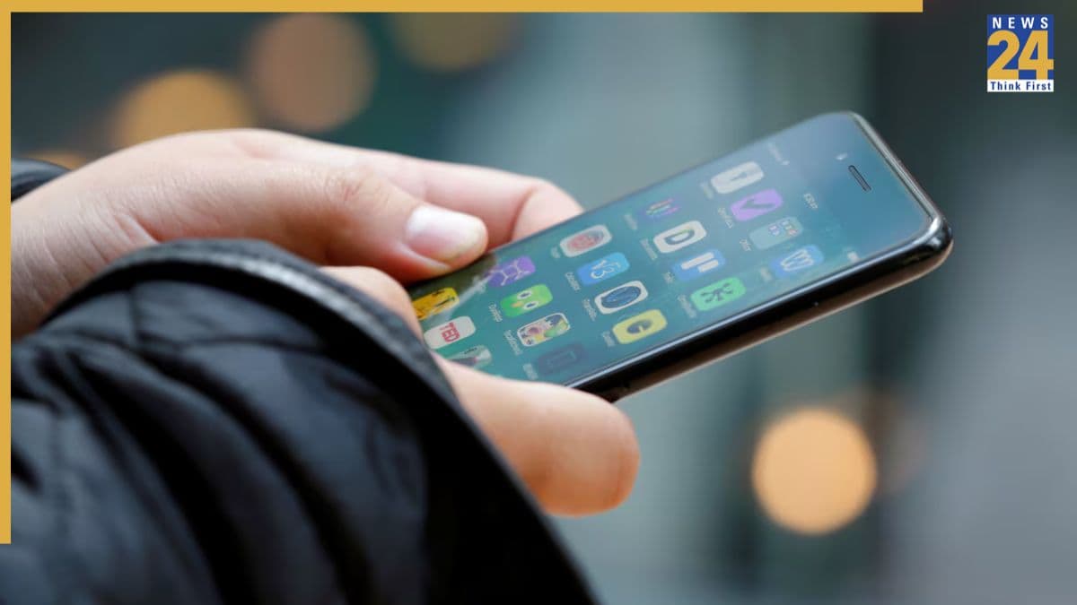 Android यूजर्स के लिए अलर्ट! सेफ रहेगा आपका डेटा, Google भी नहीं कर पाएगा एक्सेस, बस ये सेटिंग्स कर दें ऑफ