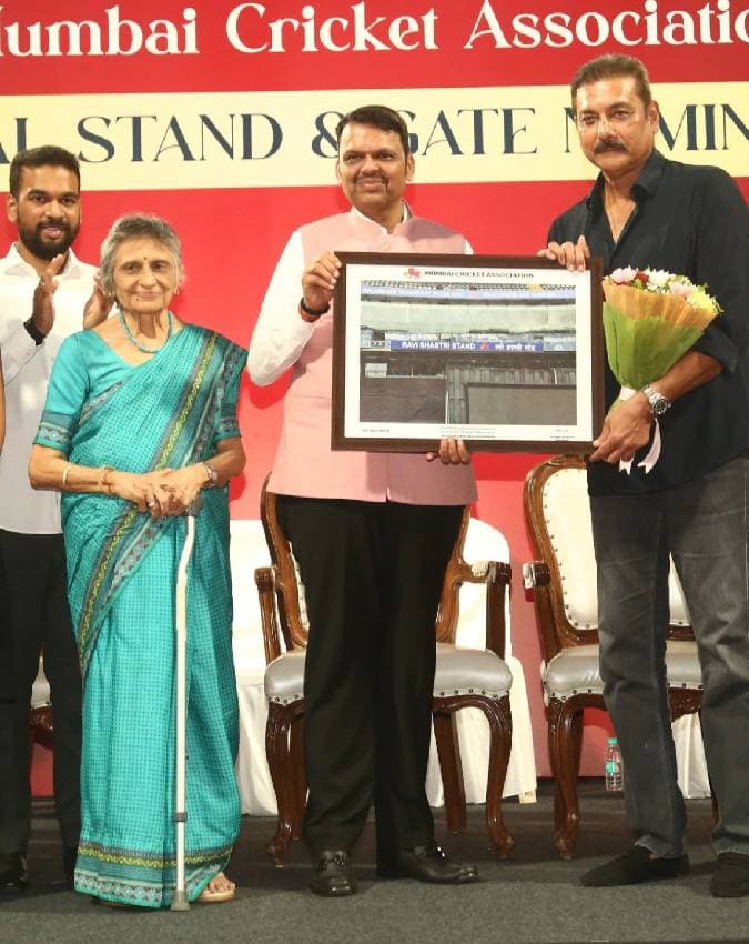 मुख्यमंत्री देवेंद्र फडणवीस भी रहे मौजूद