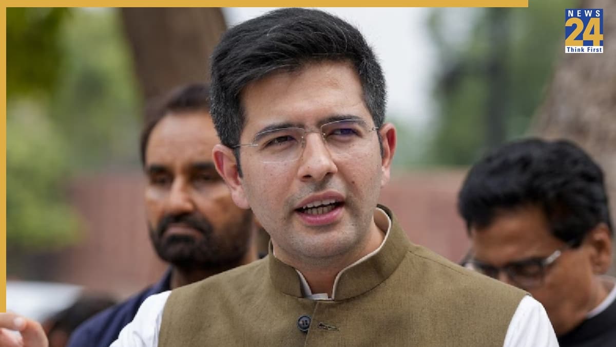 राघव चड्ढा को BJP से मिला इनाम, राज्यसभा ने दी पार्टी जॉइन करने की मंजूरी, 6 सांसदों के साथ छोड़ी थी AAP