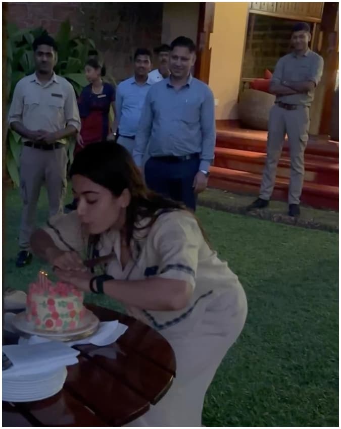 रश्मिका का कैप्शन