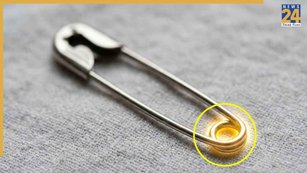Safety Pin.jpg Safety Pin.jpg