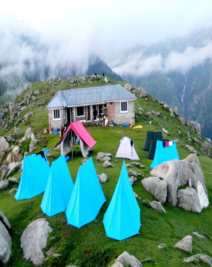 त्रियुंड ट्रेक, मैकलियोड गंज