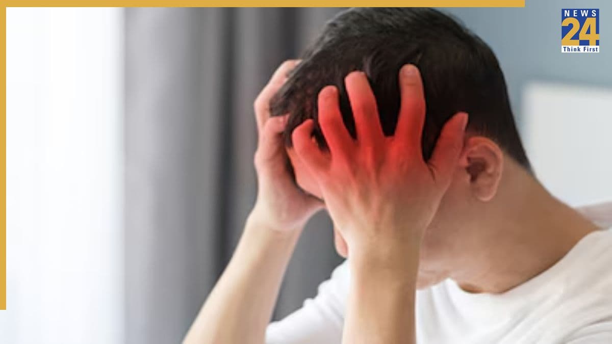 ये 2 आदतें चुपचाप कर रही हैं आपकी सेहत खराब, समय रहते बदल लें वरना होगा नुकसान