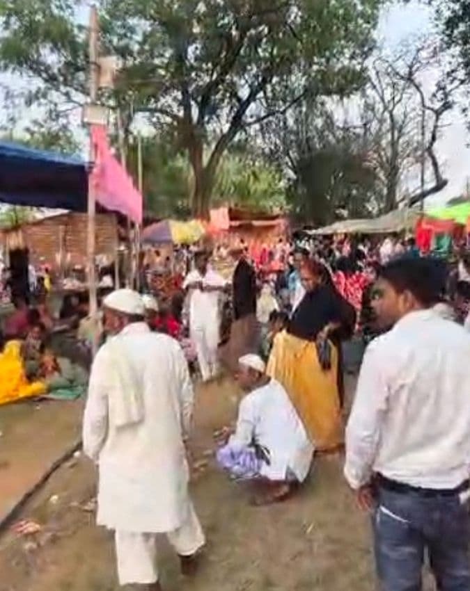 लोगों के बीच है गहरी आस्था